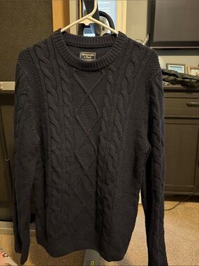 Abercrombie & Fitch Navy Cable Crewneck Sweater